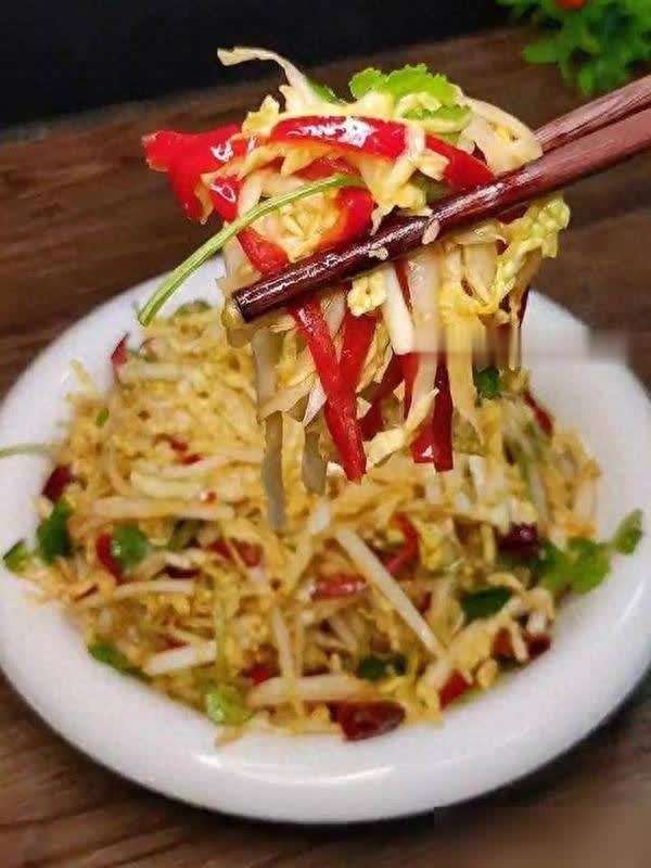 最受欢迎的家常菜做法(超受欢迎！五道做法简单、好吃实惠的家常食谱)