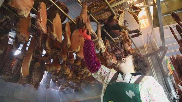 年味浓浓腊货香(年味浓腊货俏)