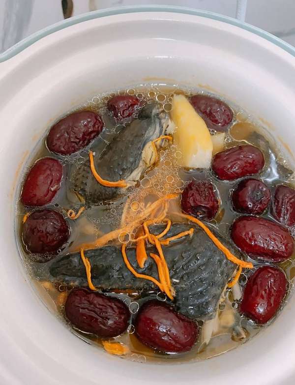 拒绝黄脸婆，多吃这5道家常菜，满脸胶原蛋白气色好