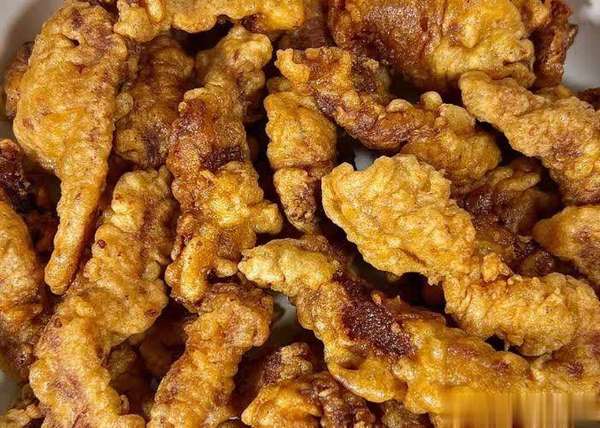 家常小酥肉制作教程(家常小酥肉：我的烹饪探索与美味呈现)