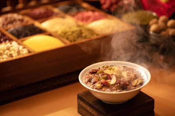 腊八蒜为啥是绿色的？腊八粥有“专属配方”？快收藏→