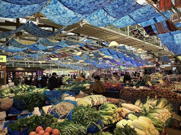 昆明大观篆新农贸市场文化空间(昆明大观篆新农贸市场：文旅融合焕新老市集)