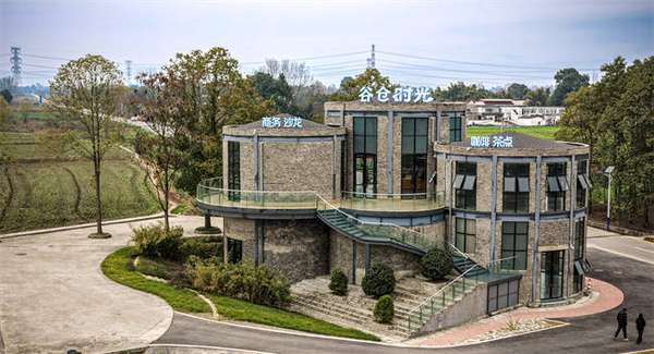 窑烤面包店成都彭州(窑烤面包、谷仓咖啡……彭州消费场景接连上新)