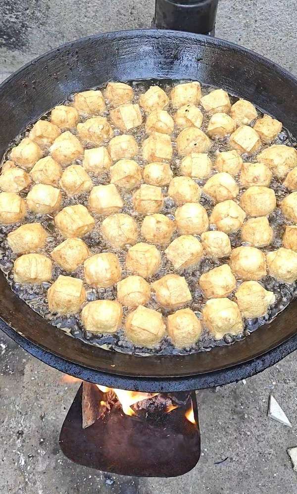 舌尖上的孝南年：炸圆子出锅团圆味正浓