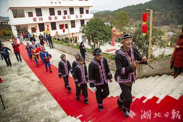 五峰土家年猪宴(巴东腊月，土家山村年猪宴的人间温情)