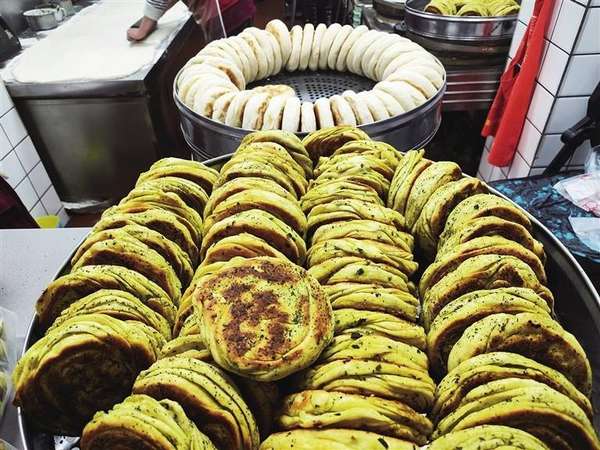 苦豆姜黄花卷做法(玫瑰饼、苦豆馍、姜黄花卷……兰州馍馍蒸出年味云上直播香飘万家)