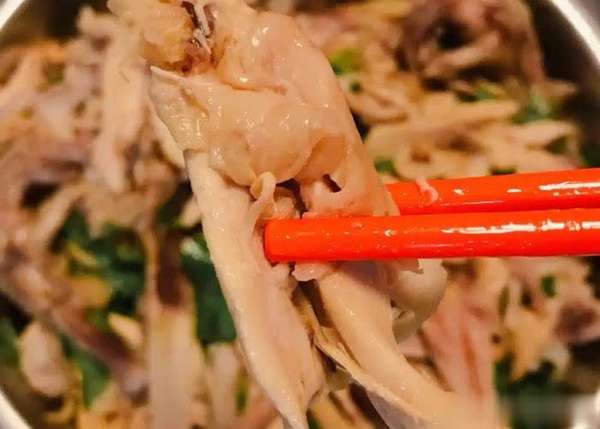 盐焗手撕鸡做法(盐焗手撕鸡烹饪食谱介绍)