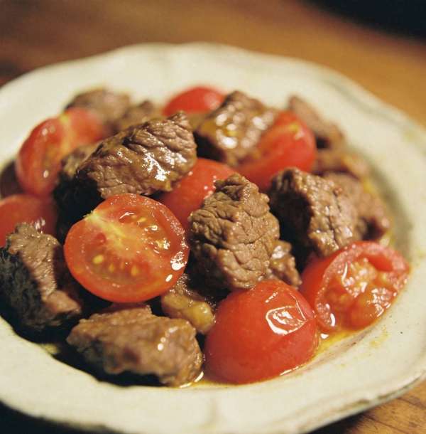 家里来亲戚做8道菜合适(亲戚来家做8道待客菜，上桌全光盘，人人夸香)