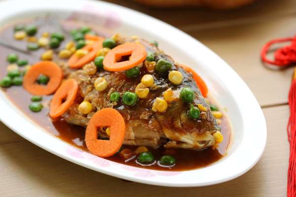 除夕年夜饭5道吉祥菜收藏好(除夕年夜饭，推荐6道吉祥菜，寓意好味道香,做法简单，全家都爱吃)