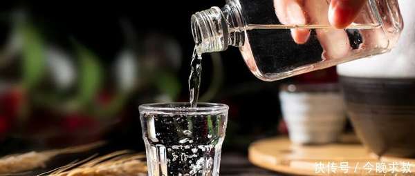 体检查出轻度脂肪肝怎么办(体检查出轻度脂肪肝？想要逆转需要做到这几点)