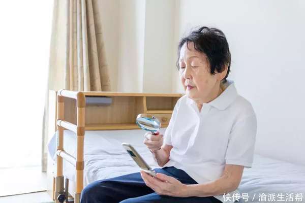 白内障不做手术可以配眼镜吗(白内障不做手术可以吗？眼科医生早就说过：这样做，就是害了自己)