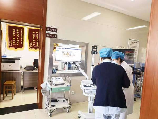 把专家教授送到贫困山区去(把专家“接”到家门口高邮市搭建“远程重症一体化诊疗平台”)