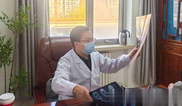 肺有病变脸会怎么样(肺有病变脸会“说话”，脸上没这4种异常肺还健康！)