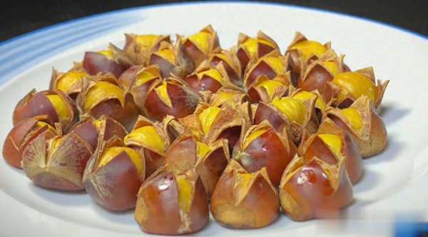 板栗分公母吗(板栗分公母！3个挑选诀窍+蜂蜜蒸法，粉甜好剥不踩坑)