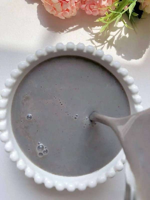 更年期女人常备三种药(更年期女性必备！五黑红枣豆浆补雌激素，气色好少焦虑)