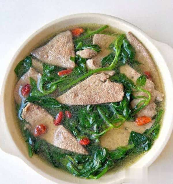 把气血补进五脏六腑(把气血吃回来！8样“平价造血菜”换着吃，脸色红润手脚暖)