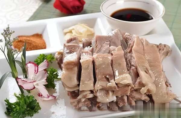 高血糖可以吃羊肉吗(医生发现：高血糖人吃羊肉，不久或有5益处，羊肉再引关注！)