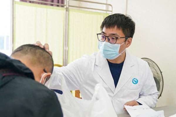 心脏病病人适合吃的水果(心脏病患者慎吃水果排行榜，香蕉倒数，第一竟是常吃的它！)