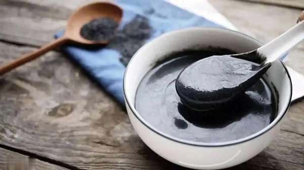 芝麻糊吃多了会有影响吗(芝麻糊再受关注！常吃它，身体或有4大改善)