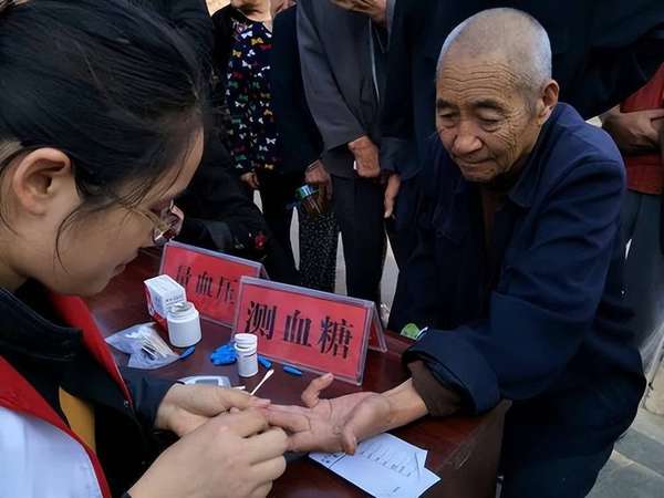 浙大研究美食(浙大研究：爱吃面还大量放醋，半年后血管或有5个变化！)