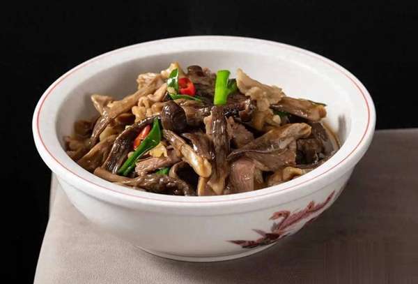 冬补吃什么最好(冬补别只喝汤！这4样食材才是提升免疫力“王牌”)