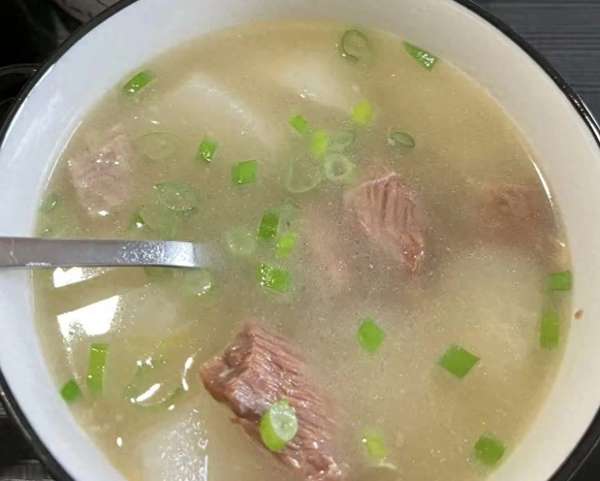 冬日暖心汤品——萝卜牛肉汤