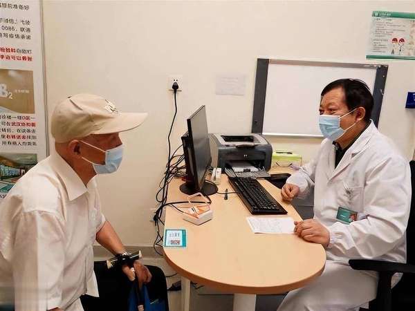 医生呼吁大家不要乱体检的视频(医生再次呼吁：肾不好别乱吃这3种保健品，别盲目！)