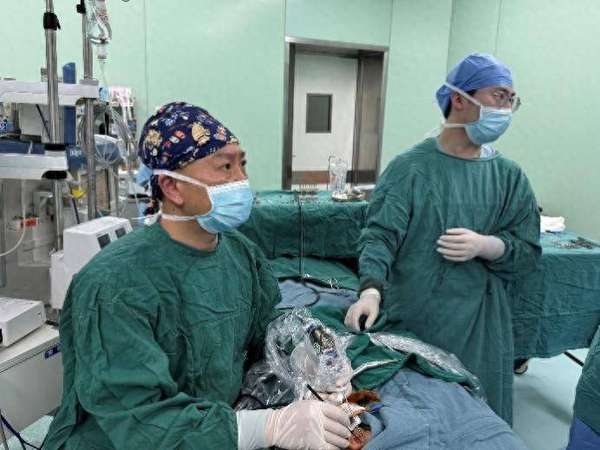 24小时响应4天出院：国际患者“打飞的”来华就医