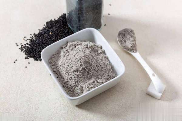 五黑粉能吃吗(五黑粉能“吃黑补黑”？吃错小心越吃越秃)