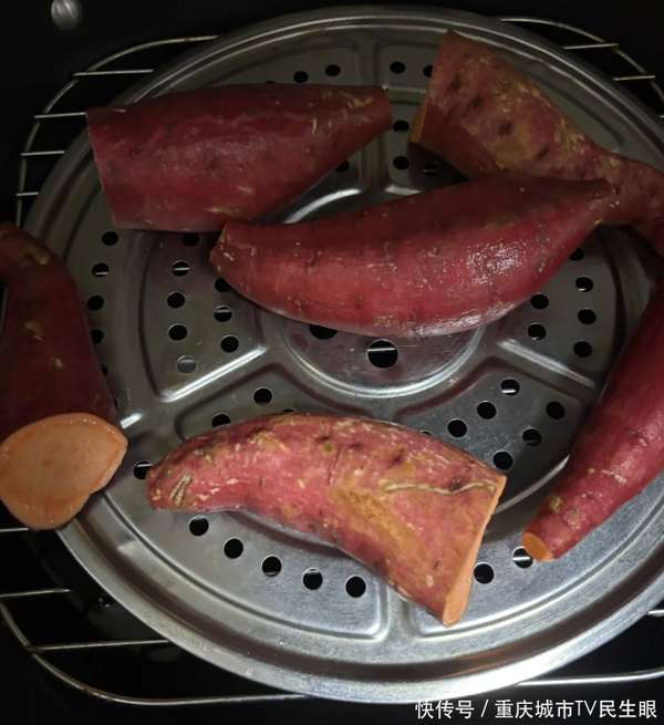 红薯专家辟谣声明(红薯再度引发关注！医生强调：吃红薯时这几点务必多留心)