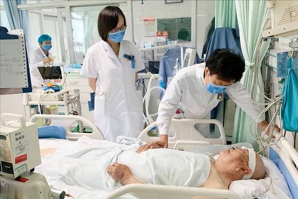 脑梗医生说不能做手术是怎么回事(医生呼吁：脑梗术后不想二次复发，这几件事千万别做！)