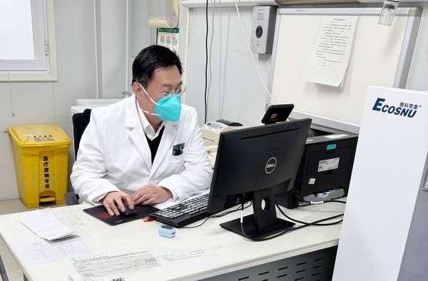 普通感冒是什么原因引起的(普通感冒，原来主要是这种病毒作祟！)